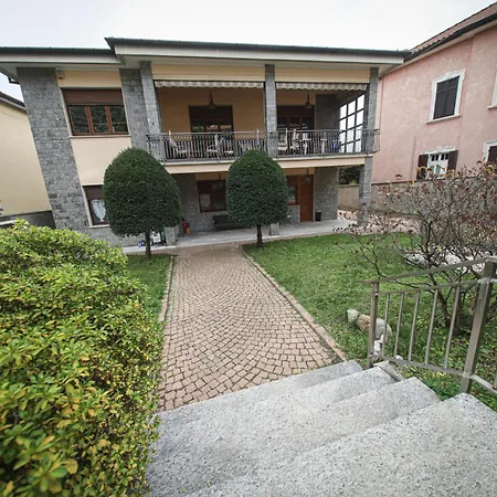 Apartment Relaxing By The Ispra