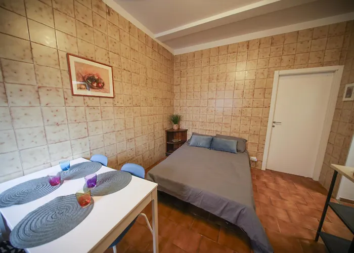 Relaxing By The Apartmán *