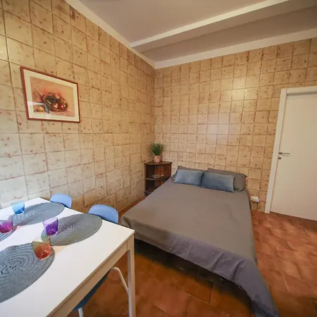 Relaxing By The Апартаменты *